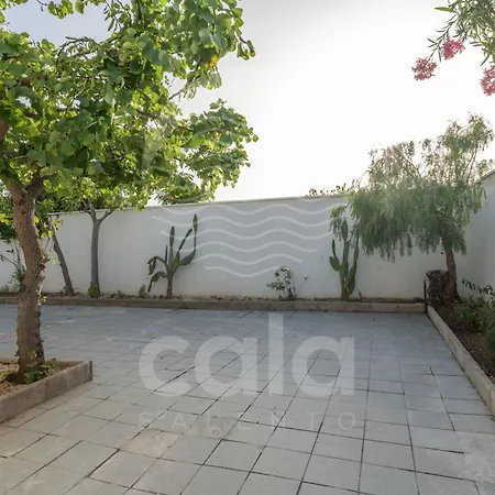 Waterfront By Cala Salento Nyaraló *