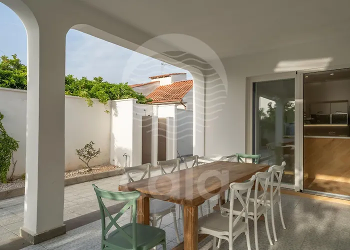 Waterfront By Cala Salento בית נופש פורטו צ'זראו